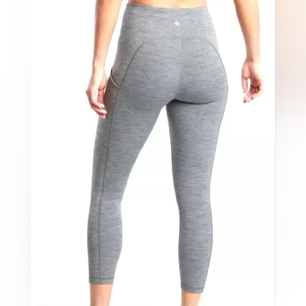 Athleta Ultimate Stash Pocket Capri Gray Size S